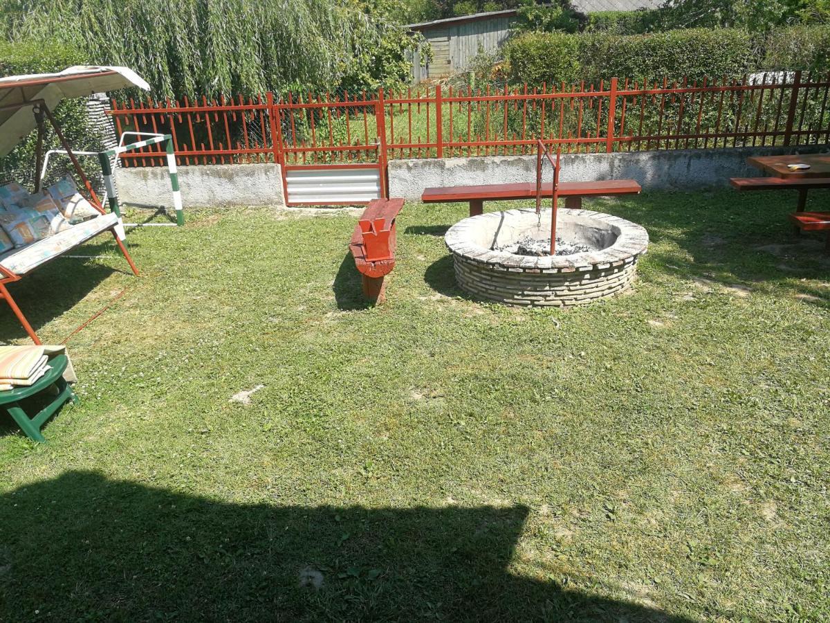 Kuckoz-Lak Balatonmariafurdo Exterior photo